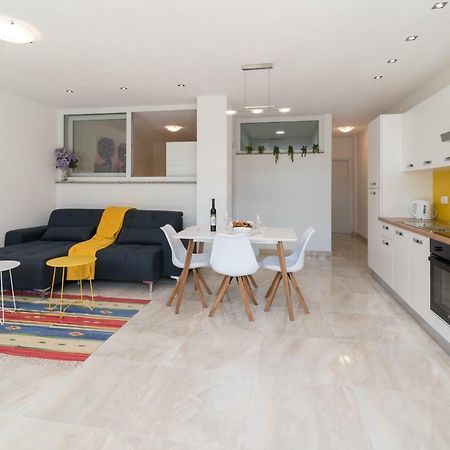 Apartment Arna Krk Town Esterno foto