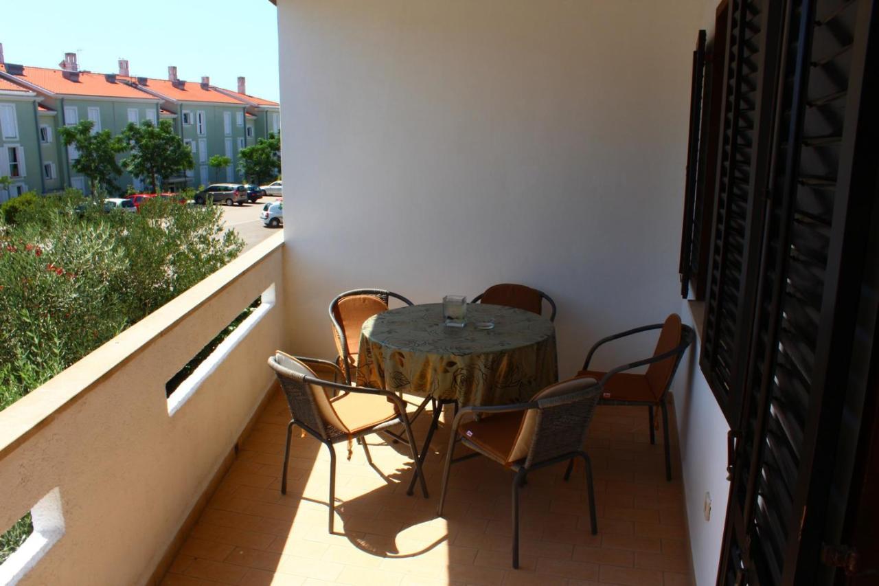Apartment Arna Krk Town Esterno foto