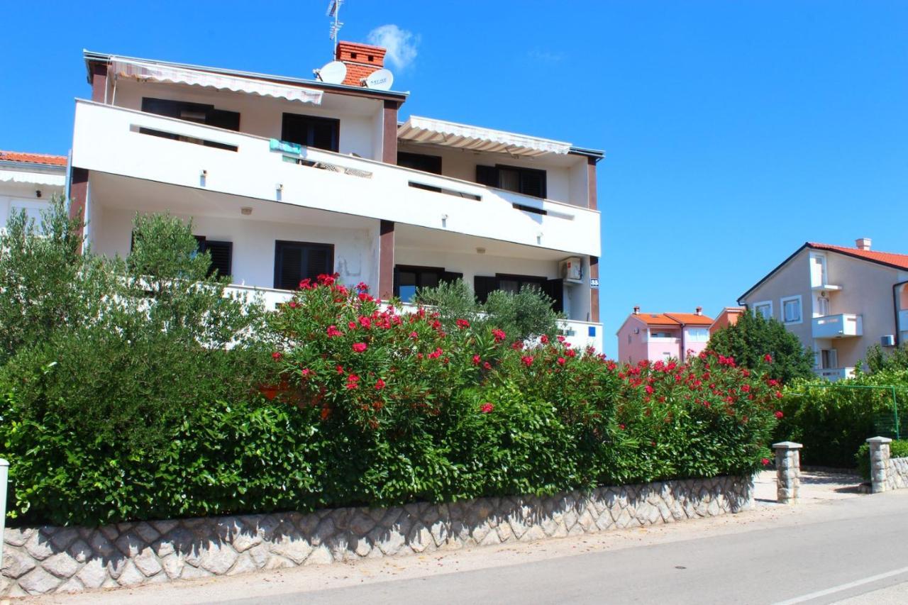 Apartment Arna Krk Town Esterno foto